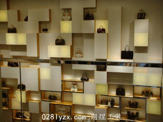 <b>成都箱包店铺装修设计要注意哪些问题</b>